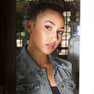 Meet your Posher, Tea